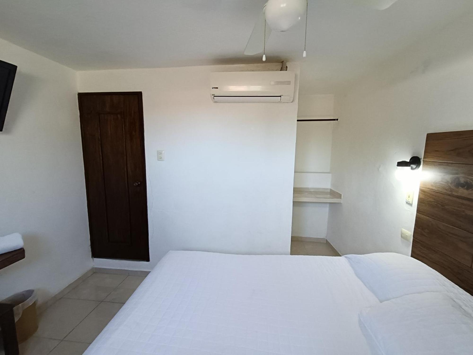 Hotel Rath Campeche Buitenkant foto
